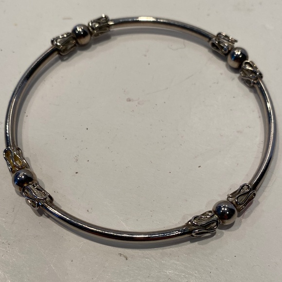 Jewelry - Silvertone Bali Bangle Bracelet